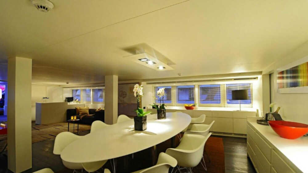 Dining area in main salon 