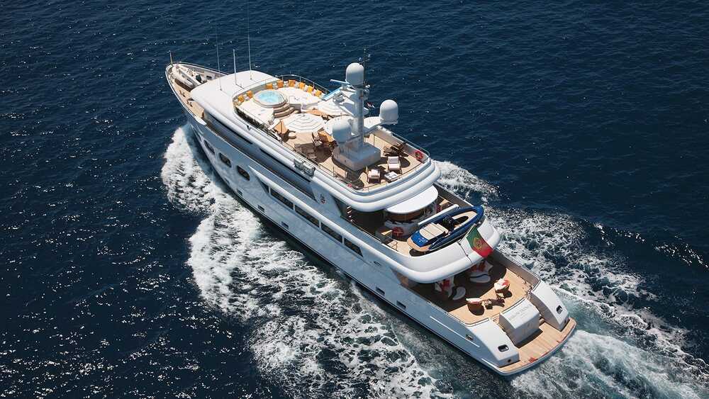 Exterior Eurocraft 44M Explorer<br/>M/Y BARON TRENCK 2011 