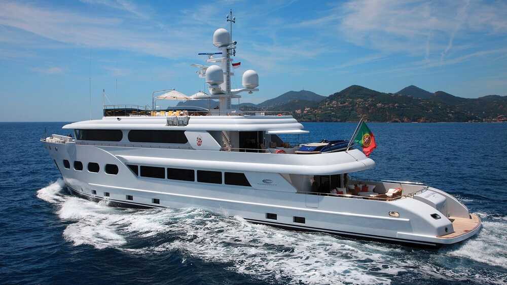 Exterior Eurocraft 44M Explorer<br/>M/Y BARON TRENCK 2011 
