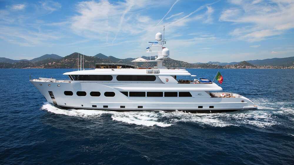 Exterior Eurocraft 44M Explorer<br/>M/Y BARON TRENCK 2011 