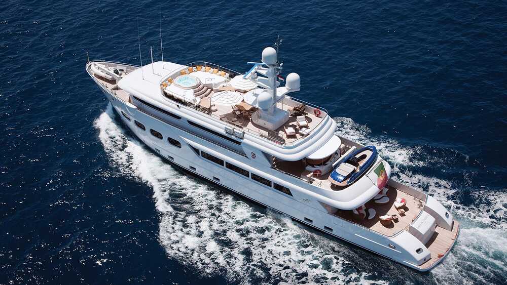 Exterior Eurocraft 44M Explorer<br/>M/Y BARON TRENCK 2011 