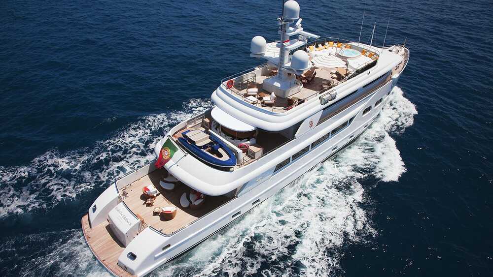 Exterior Eurocraft 44M Explorer<br/>M/Y BARON TRENCK 2011 