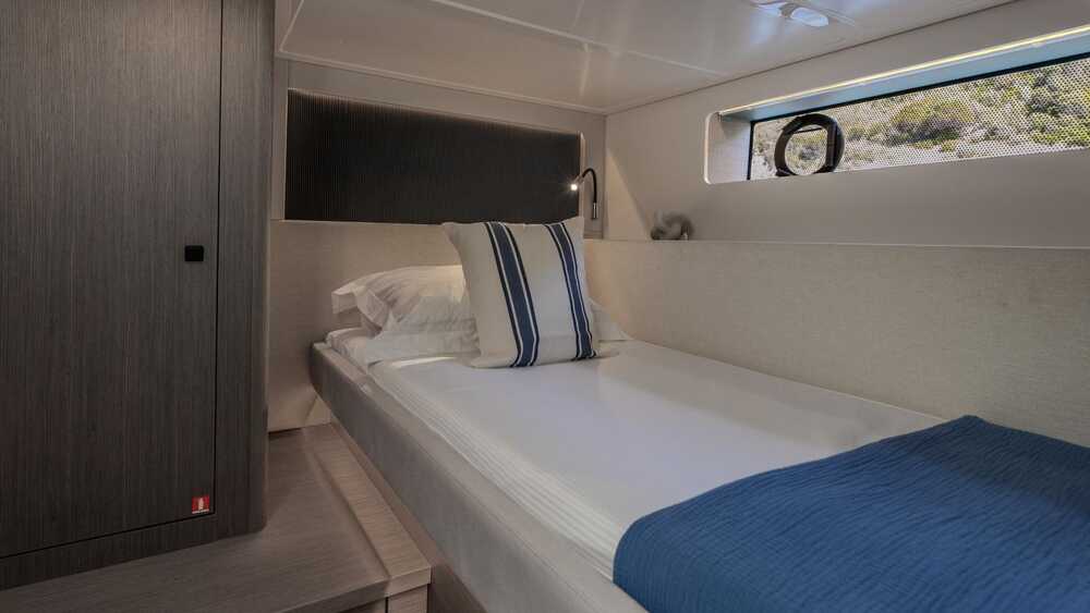Guest cabin