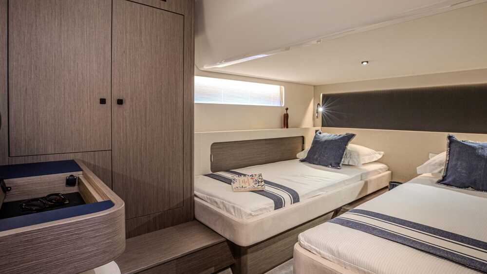 Twin guest cabin