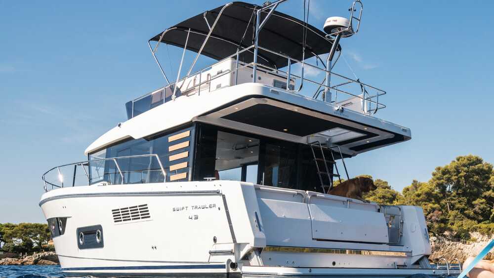 Exterior of the Beneteau Swift Trawler 43 Fly, 4Q/2027, 13.13 m