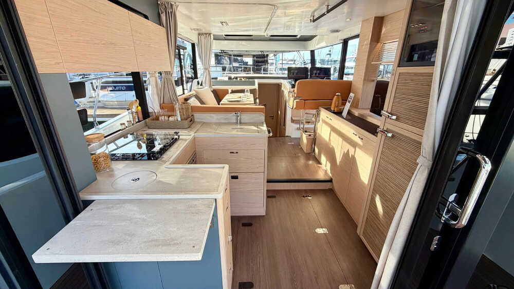 Main salon of the Beneteau Swift Trawler 43 Fly, 4Q/2027, 13.13 m