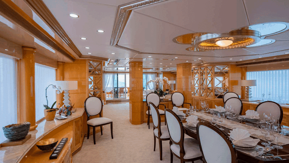 Main deck salon