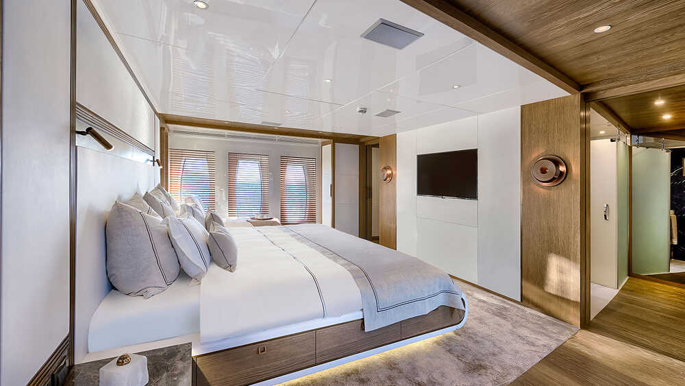 Owner's cabin on the main deck