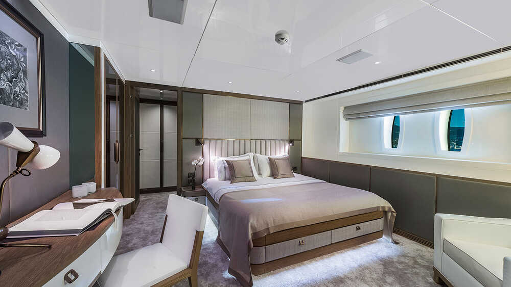 Guest VIP cabin on the lower deck port side 