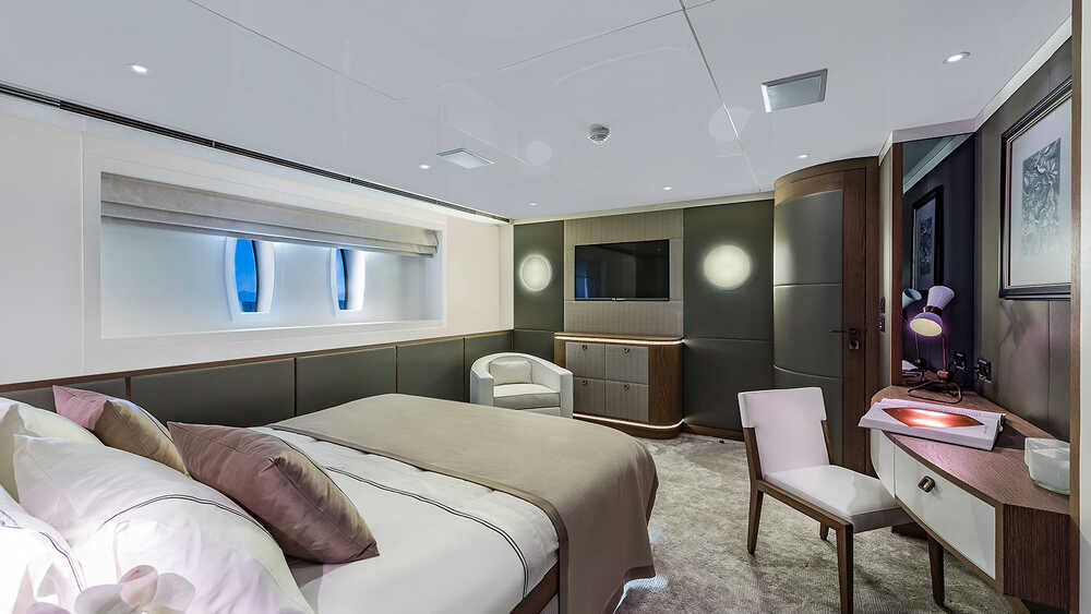 Guest VIP cabin on the lower deck port side 