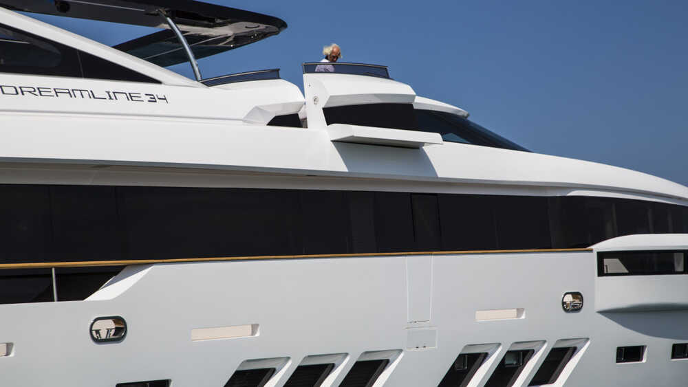 Dreamline 34. Exterior
