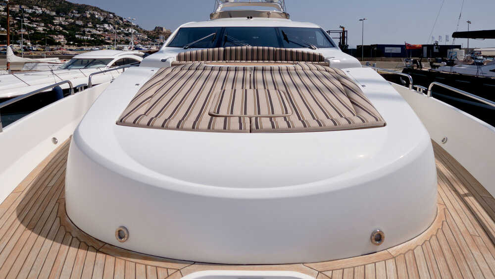 Bow deck