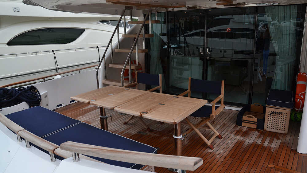 Cockpit Fairline Squadron 78 (2011)