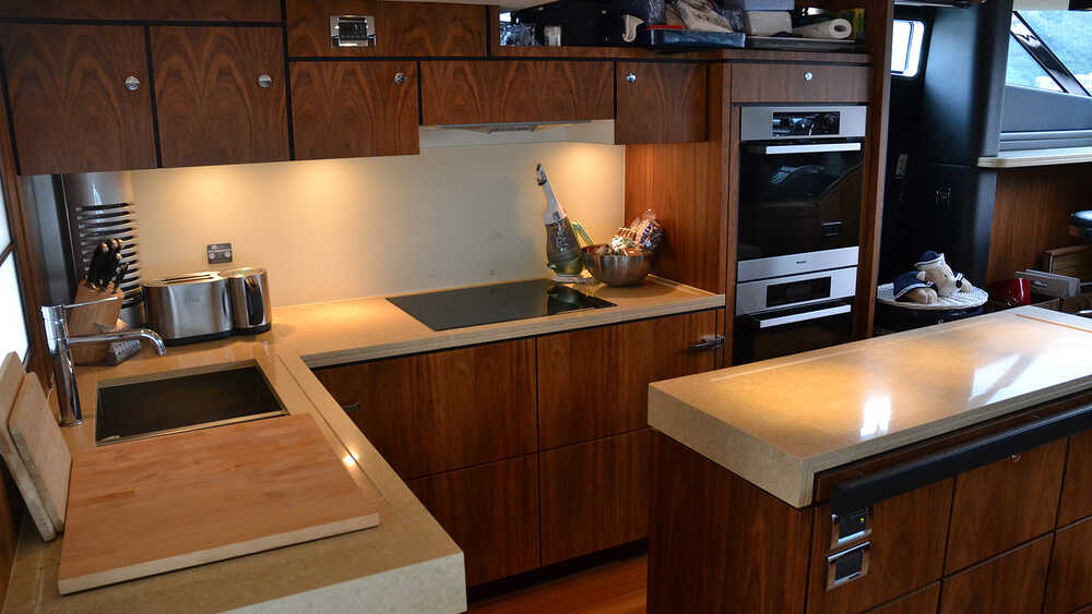 Kitchen Fairline Squadron 78 (2011)