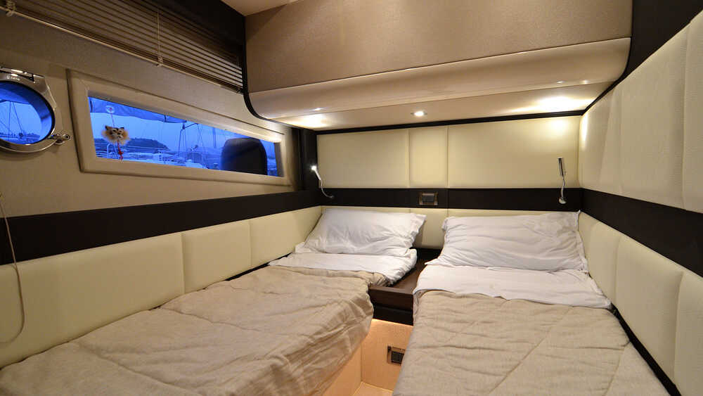 Guest cabin