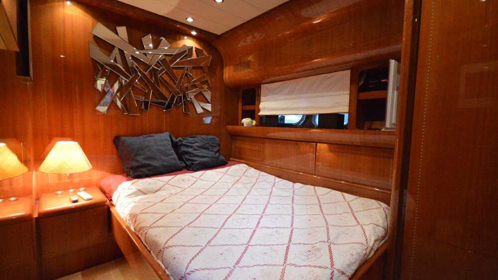 Guest cabin