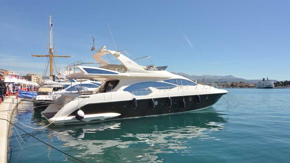 Exterior Azimut 70 2009