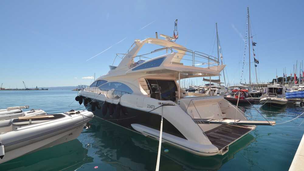 Exterior Azimut 70 2009