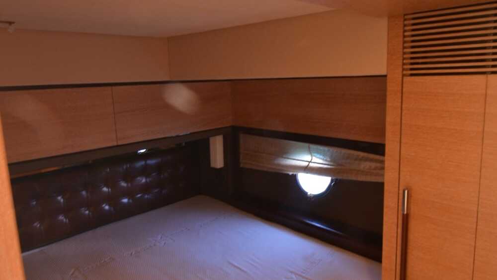 Guest cabin