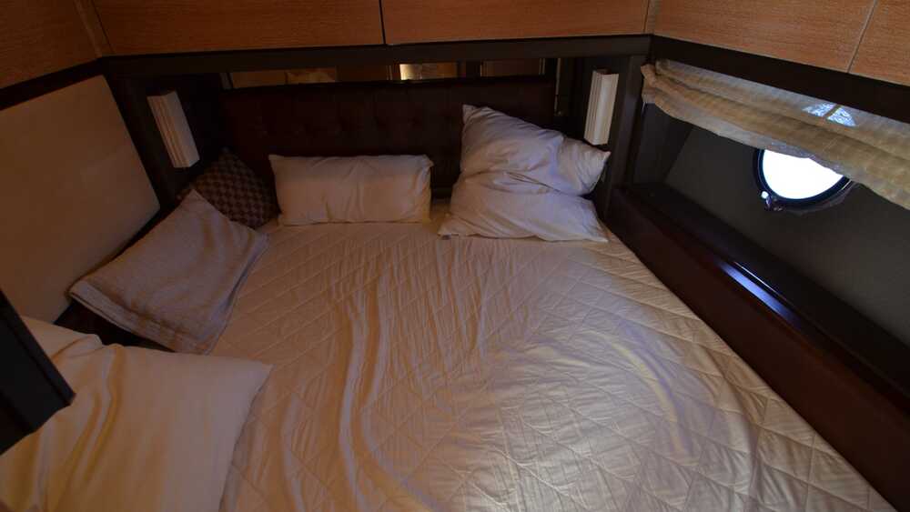Guest cabin
