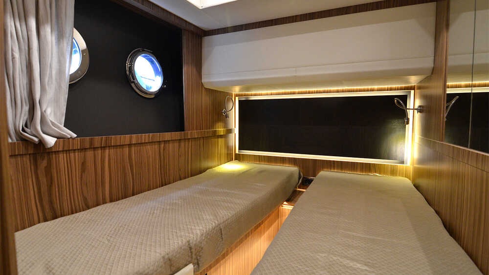 Guest cabin