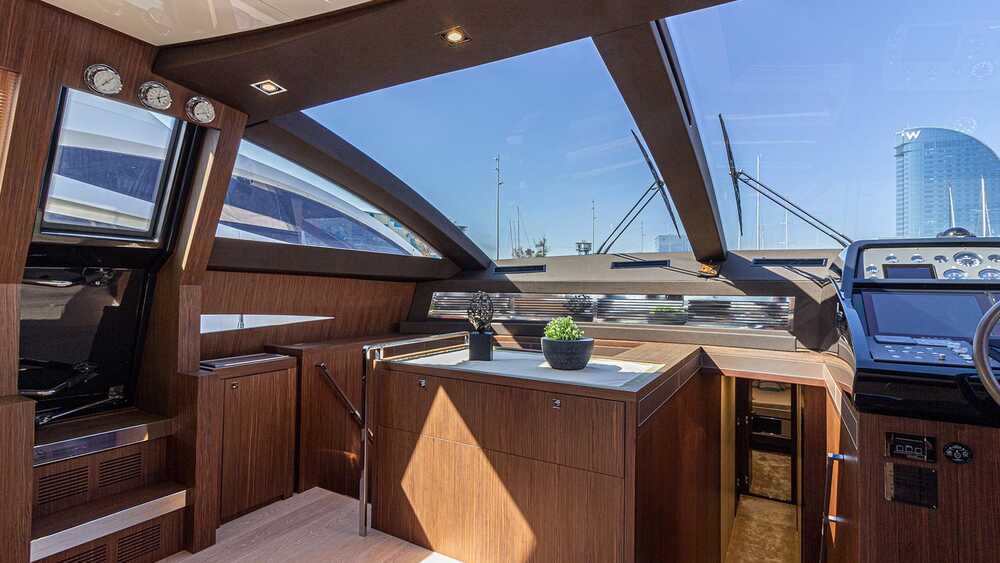 Access to side deck and to lower deck