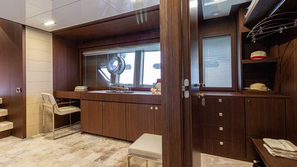 Master cabin | Wardrobe
