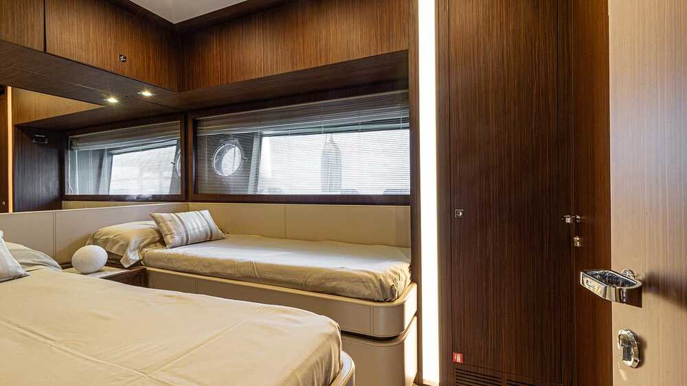 Guest cabin