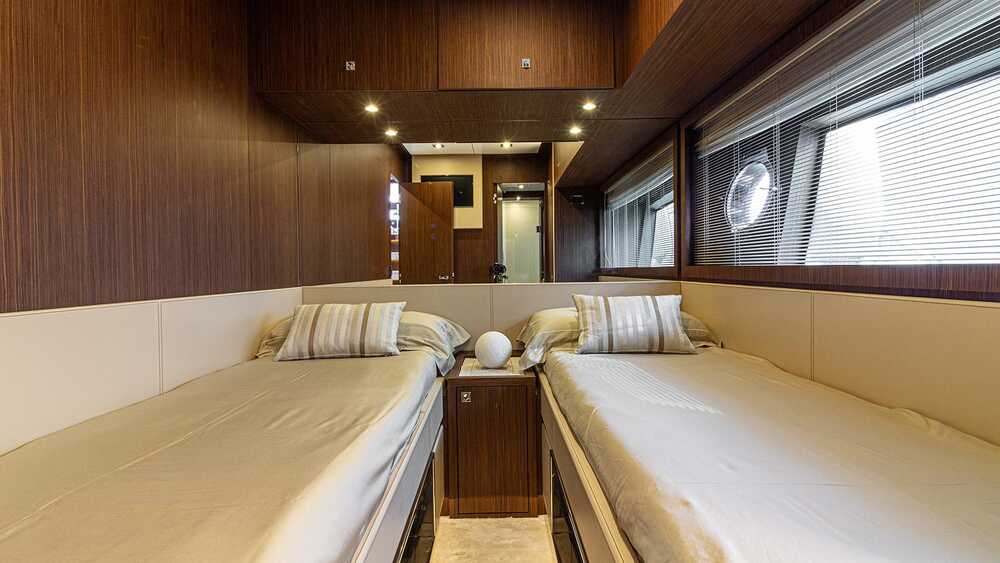 Guest cabin
