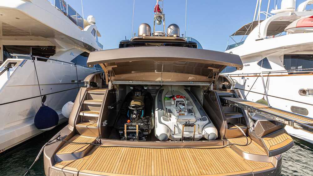 Garage for tender and jetski