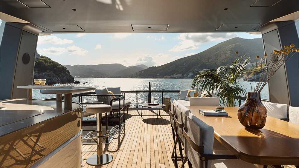 Flybridge