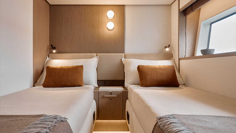 Port guest cabin