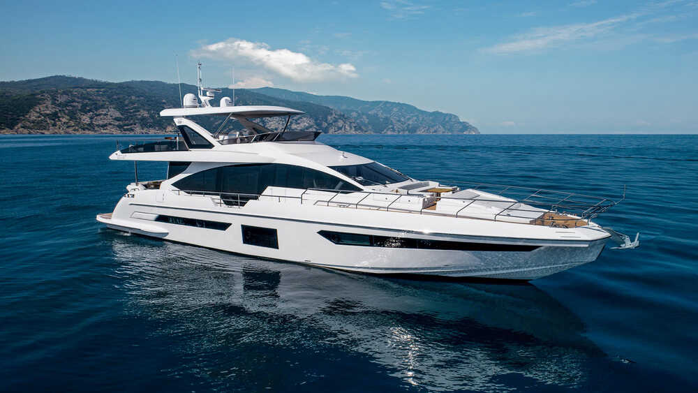 Exterior Azimut Grande 25 METRI