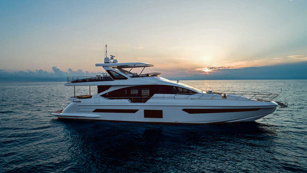 Exterior Azimut Grande 25 METRI