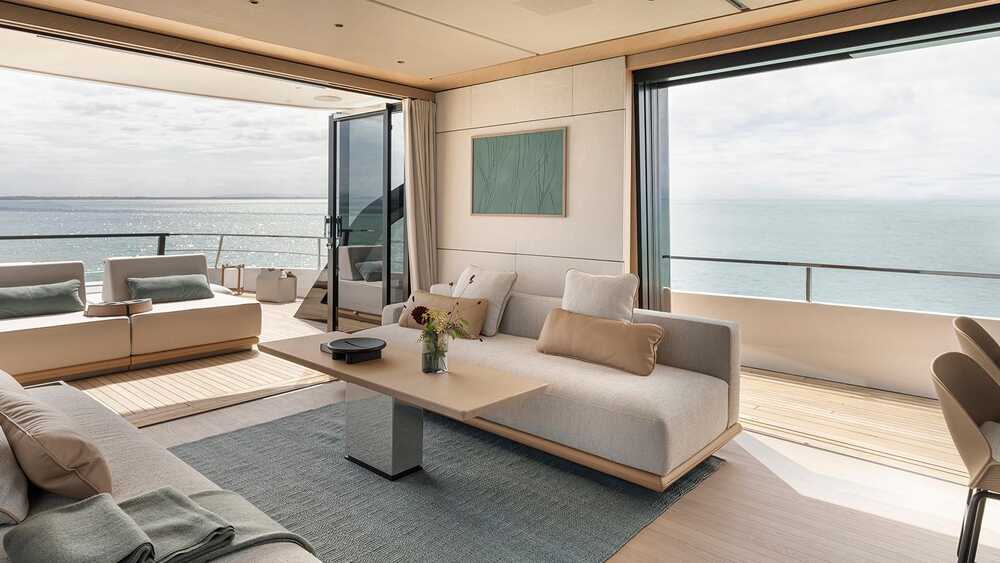 Upper deck salon