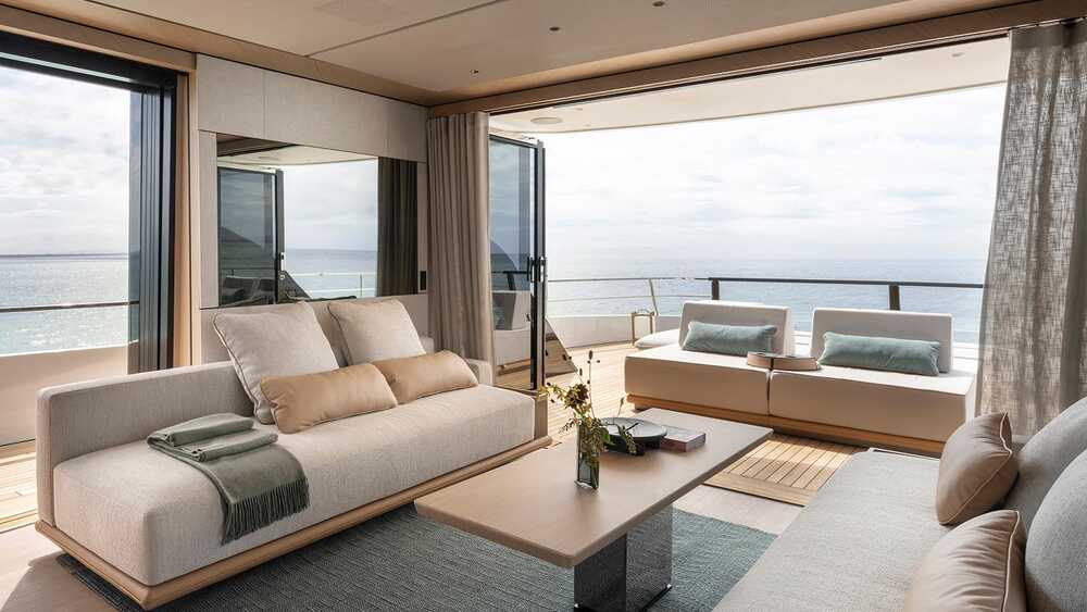 Upper deck salon