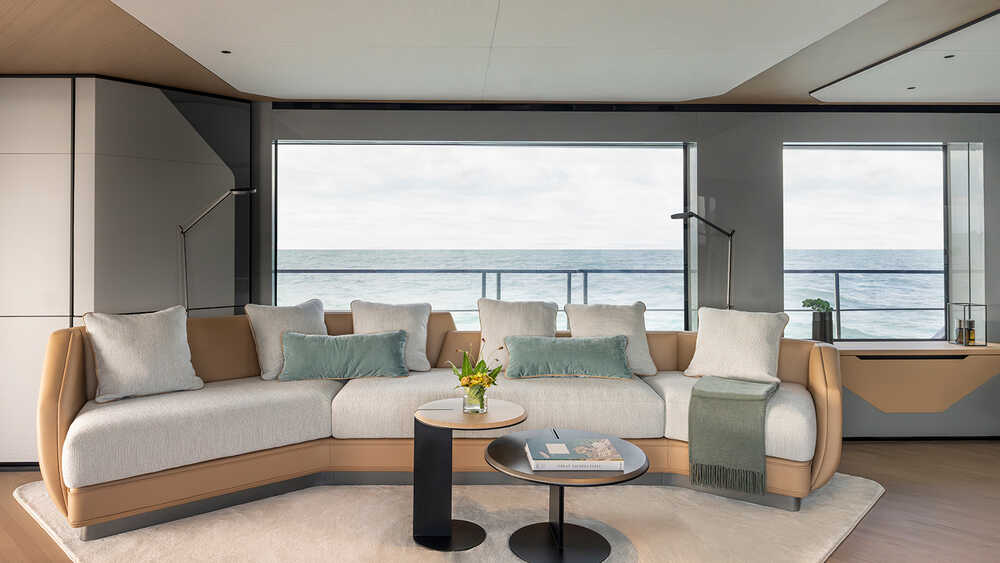 Main deck salon
