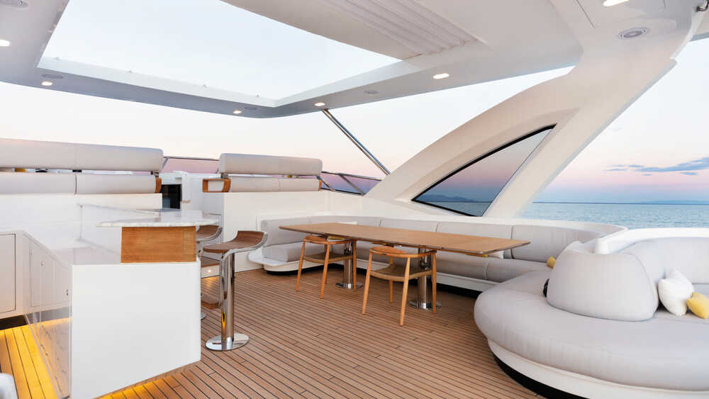 Dining area on flybridge