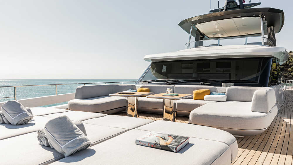 Lounge area on bow