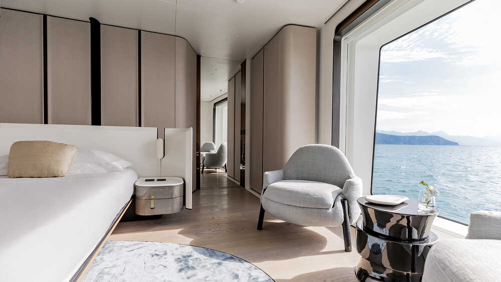Owner's suite on main deck