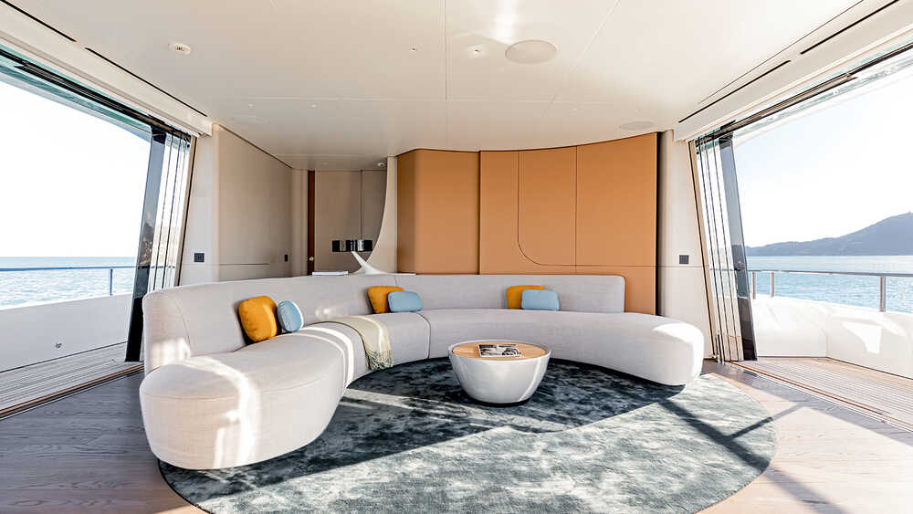 Upper deck salon