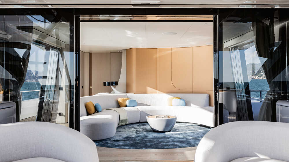 Upper deck salon