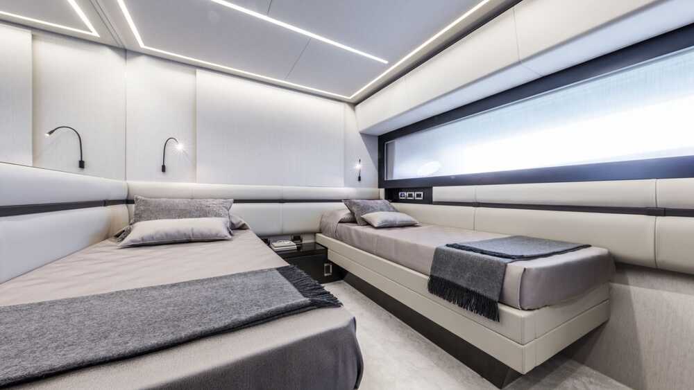 Guest cabin