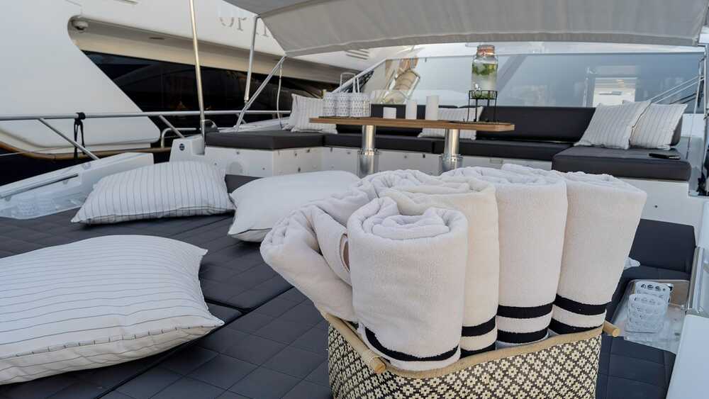 Sunbathing cushions on bow