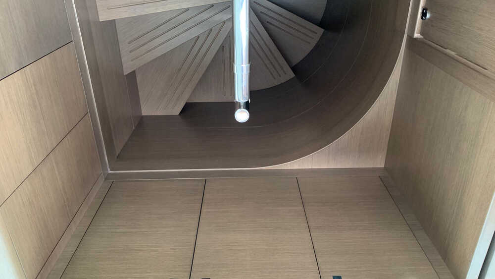 Steps to lower deck