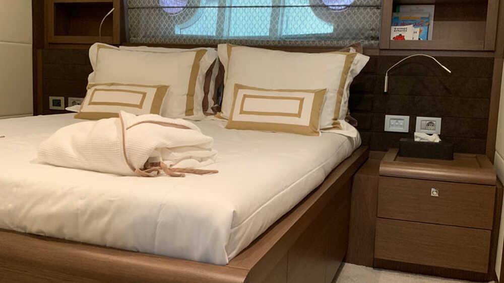 Guest cabin