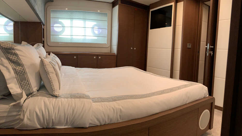 Guest cabin