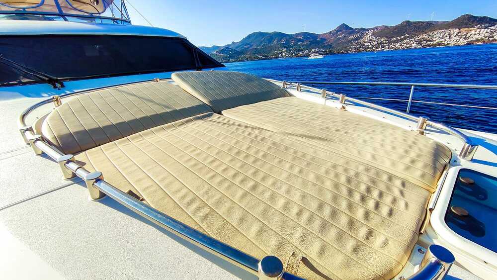 Sunbathing cushions on bow