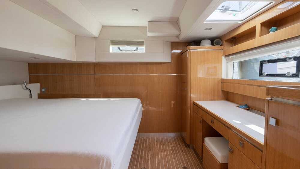 Guest cabin