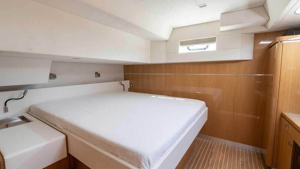 Guest cabin
